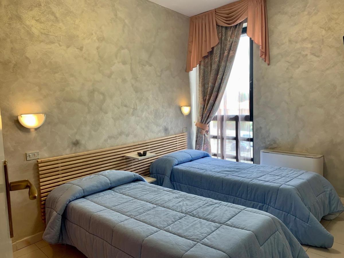 River Park Hotel Ameglia Exterior photo