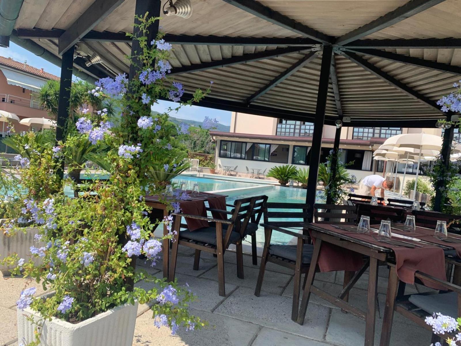 River Park Hotel Ameglia Exterior photo