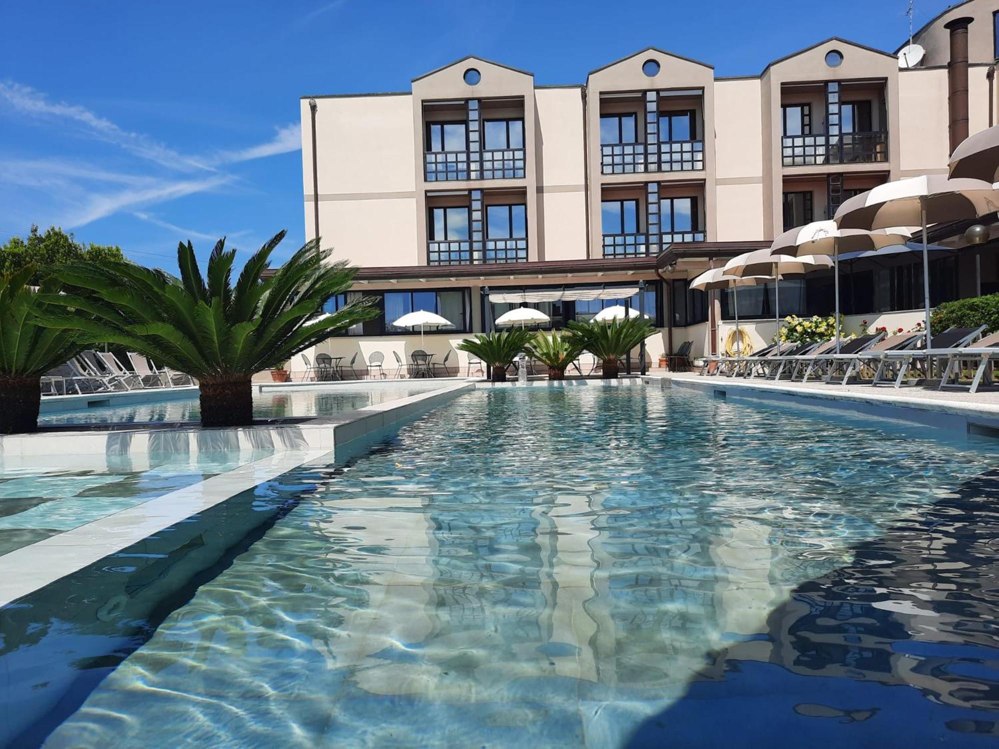 River Park Hotel Ameglia Exterior photo
