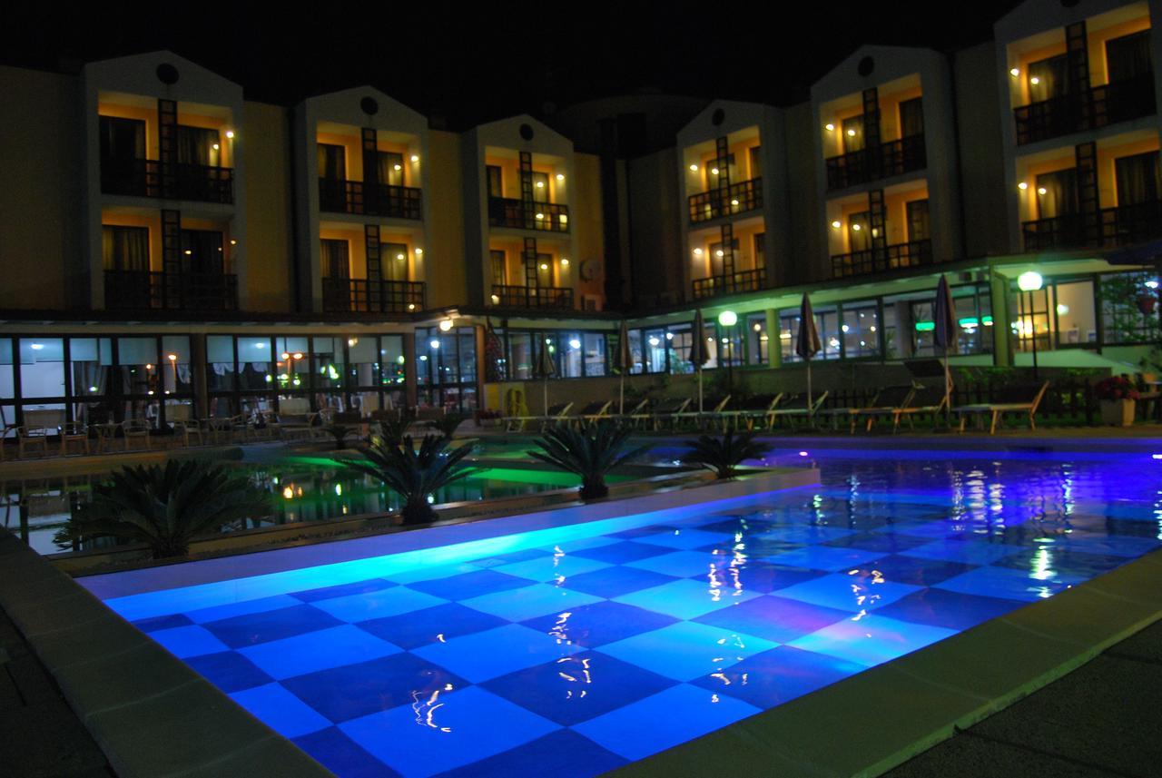 River Park Hotel Ameglia Exterior photo